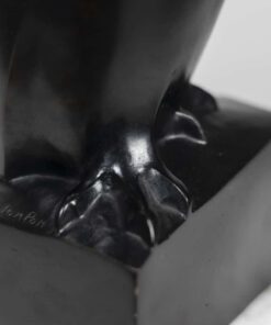 François Pompon “Petit Grand-Duc” - Base Detail - Styylish