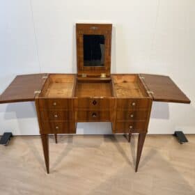 Biedermeier Dressing Table, Walnut Veneer, South Germany circa 1830