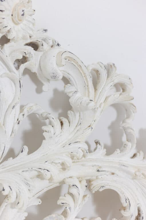 Rocaille Style Headboard - Decoration Detail - Styylish