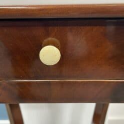 Biedermeier Side Table- detail with the knob - Styylish