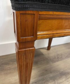 Set of six Neoclassical Chairs - Leg Detail - Styylish