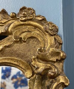 18th century Gilt Wood Mirror- detail of flowers - Styylish