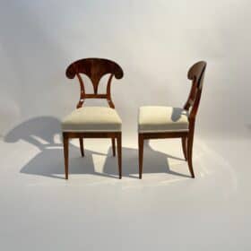 Set of Four Biedermeier Shovel Chairs, Walnut, Ink, Austria circa 1830