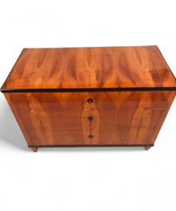 Biedermeier Dresser - Top Profile - Styylish