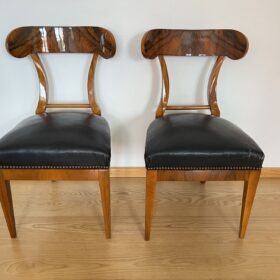 Pair of Biedermeier Shovel Chairs, Walnut, Austria circa 1820