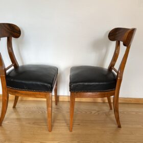 Pair of Biedermeier Shovel Chairs, Walnut, Austria circa 1820