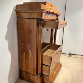 Biedermeier Secretaire, Cherry Veneer, Inlays, Brass, South Germany circa 1830