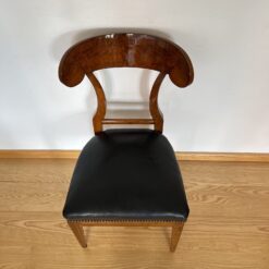 Biedermeier shovel Chair - Front Profile - Styylish