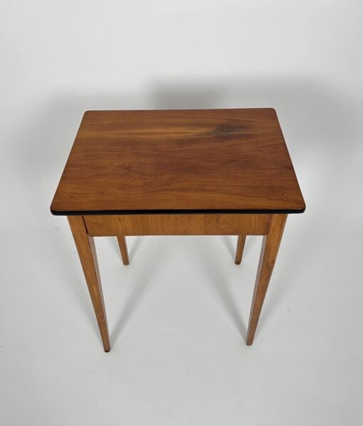 Biedermeier Side Table Cherry Wood - Top Detail - Styylish