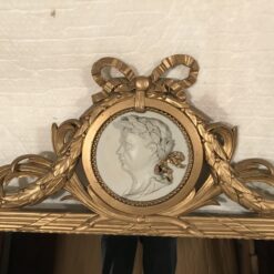 Neoclassical Mirror - Top - Styylish