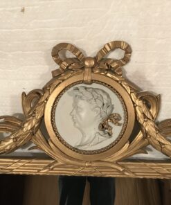 Neoclassical Mirror - Top - Styylish