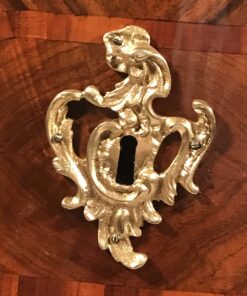 Original Baroque Chest of Drawers - Keyhole Closeup - Styylish