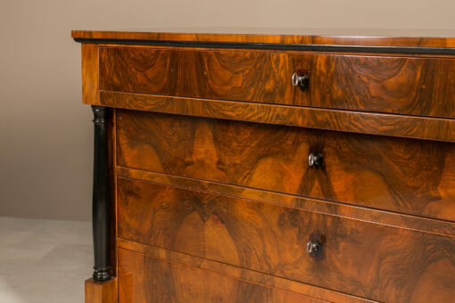 Biedermeier Chest of Drawers Walnut - Closeup - Styylish