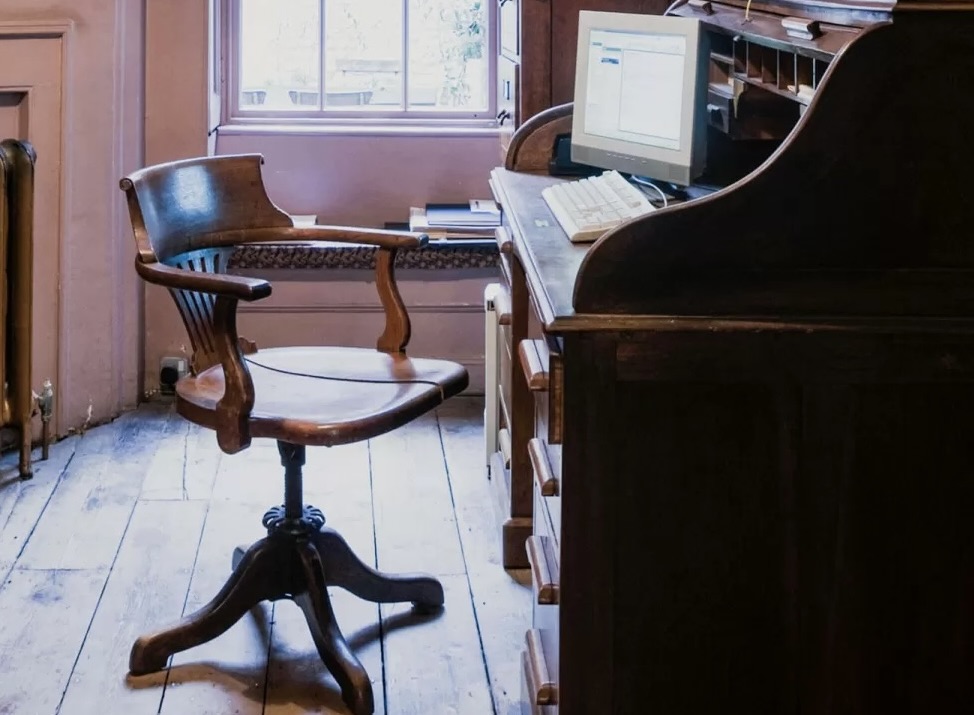 Antique Desk Chairs- Styylish