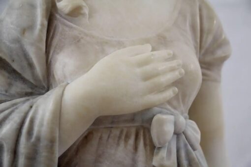 Alabaster Sculpture by Adolfo Cipriani - Hand - Styylish