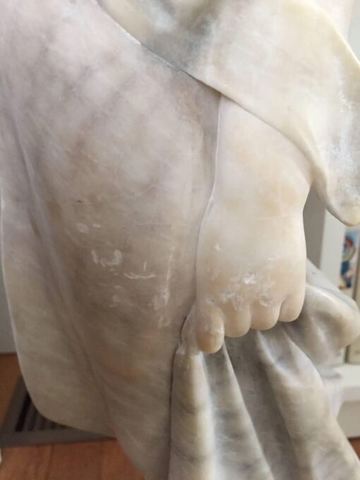 Alabaster Sculpture by Adolfo Cipriani - Closeup - Styylish