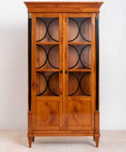 Biedermeier Cherry wood vitrine- Front - Styylish