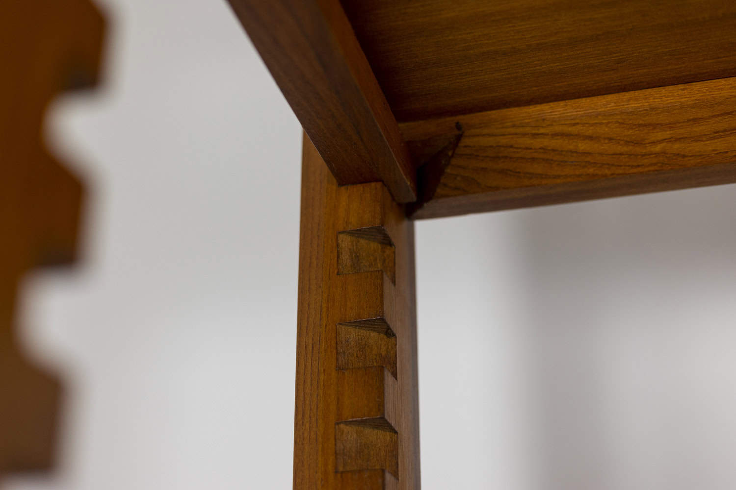 Pierre Chapo Model B10 Shelving unit - Shelf Notches - Styylish