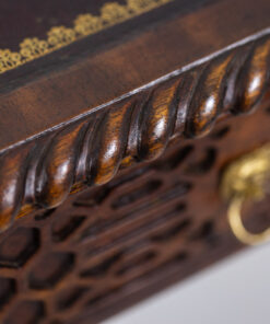 Chippendale-style mahogany table - Wood - Styylish