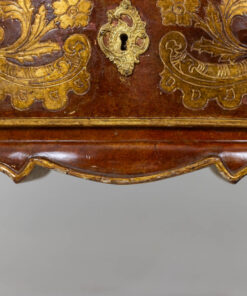Venetian Louis XV Style Chest - Bottom Edge - Styylish