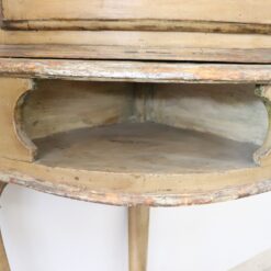 Antique Corner Cabinets - Compartment - Styylish