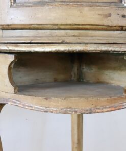 Antique Corner Cabinets - Shelf Detail - Styylish