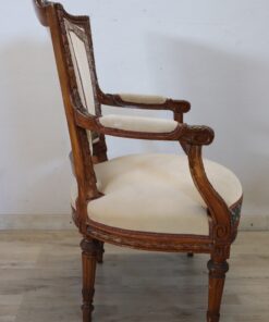 Antique Armchair Louis XVI - Frame Side Profile - Styylish