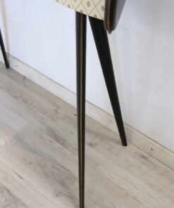 Mid Century Console Table - Feet Detail - Styylish
