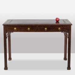 Chippendale-style mahogany table - Staged - Styylish