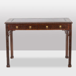 Chippendale-style mahogany table - Full Profile - Styylish