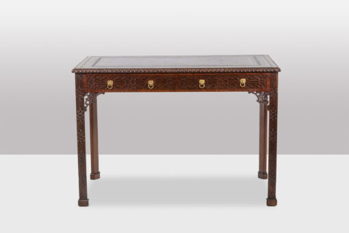 Chippendale-style mahogany table - Full Profile - Styylish