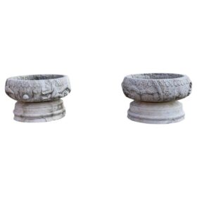 Italian Outdoor and Garden Pair of Vases in White Hand-Carved Carrara Marble