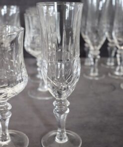 Set of 18 Elegant Crystal Glasses - Exterior - Styylish
