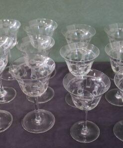 Crystal Glasses Set of 28 - Etching Glass Detail - Styylish