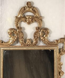 Baroque Style Giltwood Mirror- detail of the top- Styylish