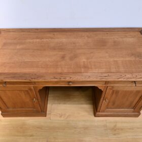 All-Sided Oak Commercial Desk – 1900