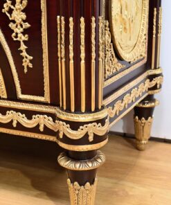 Marie-Antoinette Chest of Drawers - Bottom Column Detail - Styylish