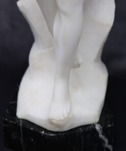 White Marble Sculpture - Feet - Styylish