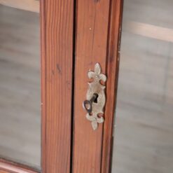 Italian Antique Bookcase - Lock Detail - Styylish