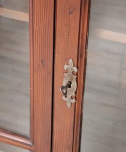 Italian Antique Bookcase - Lock Detail - Styylish