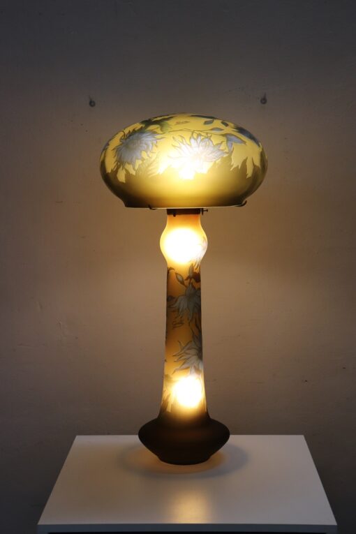 Cameo Glass Table Lamp - Full With Light - Styylish