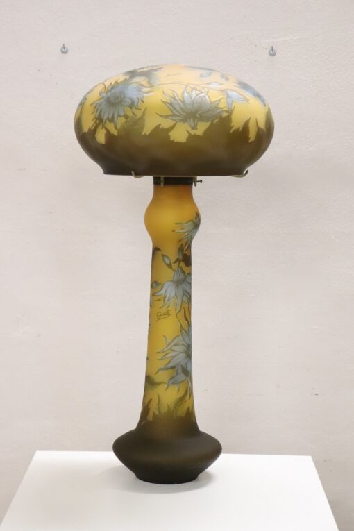 Cameo Glass Table Lamp - Full - Styylish