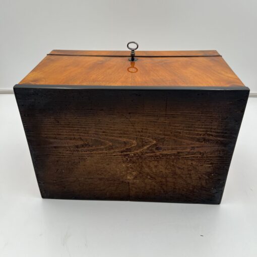 Biedermeier Box or Chest - Bottom - Styylish