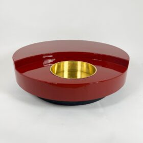 Willy Rizzo Coffee Table 'TRG', Red Lacquer and Brass, Italy, 1969