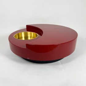 Willy Rizzo Coffee Table 'TRG', Red Lacquer and Brass, Italy, 1969