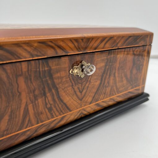 Biedermeier Jewelry Box - Key Detail - Styylish