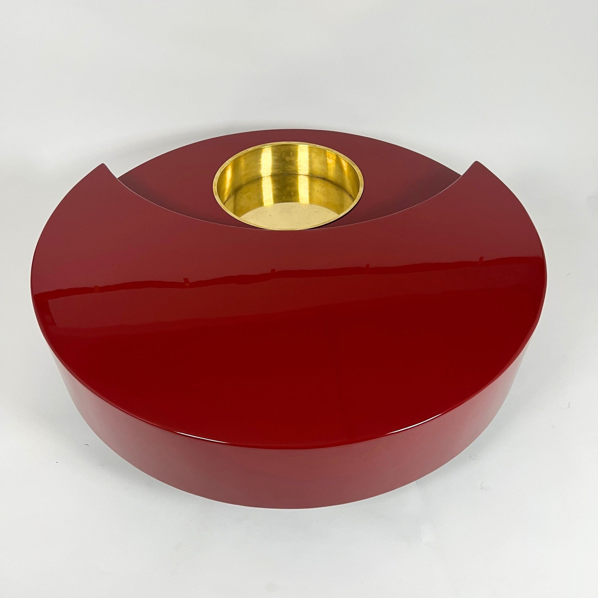 Willy Rizzo Coffee Table 'TRG' - Lacquer Detail - Styylish