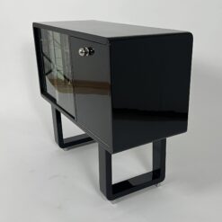 Small Art Deco Bar Cabinet - Compartment Closed - Styylish