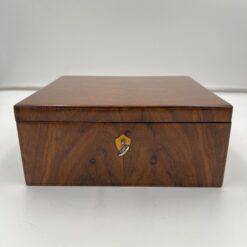 Biedermeier Box Walnut Horn - Front - Styylish