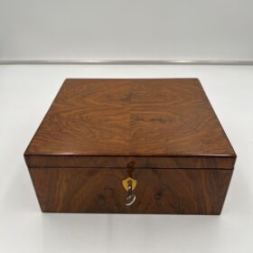 Biedermeier Box, Walnut, Horn, Southern Germany circa 1825